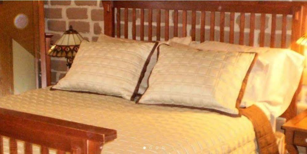 Silver River Adobe Inn Bed And Breakfast Фармингтън Екстериор снимка