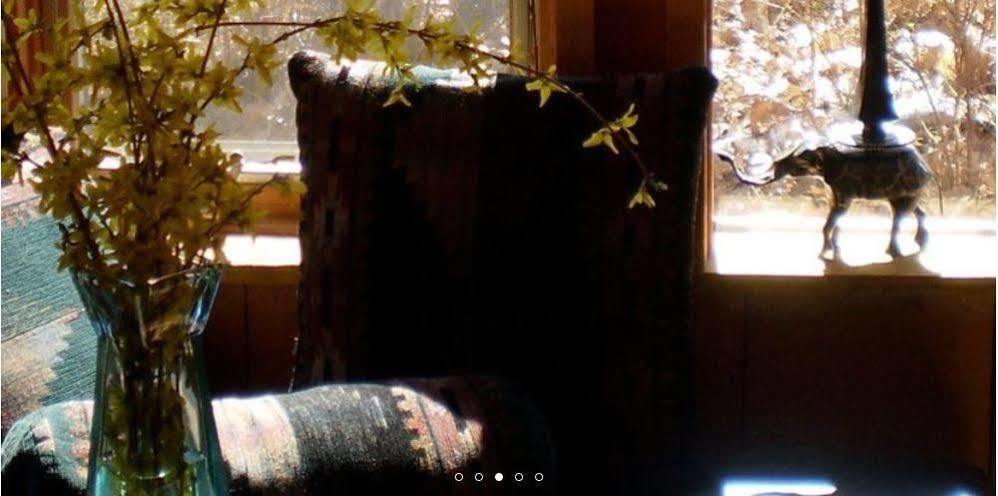 Silver River Adobe Inn Bed And Breakfast Фармингтън Екстериор снимка