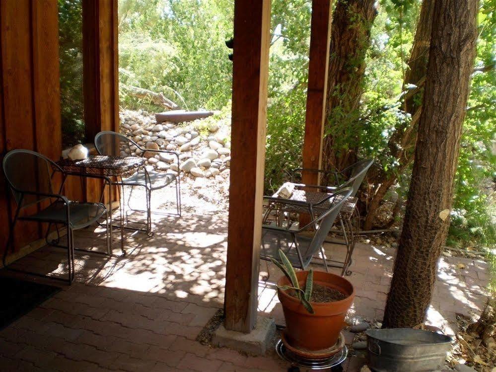 Silver River Adobe Inn Bed And Breakfast Фармингтън Съоръжения снимка