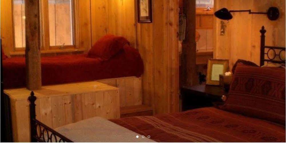 Silver River Adobe Inn Bed And Breakfast Фармингтън Екстериор снимка